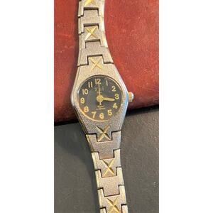 Women's 18mm Two Tone Kish Watch, KH9030, WR 30M